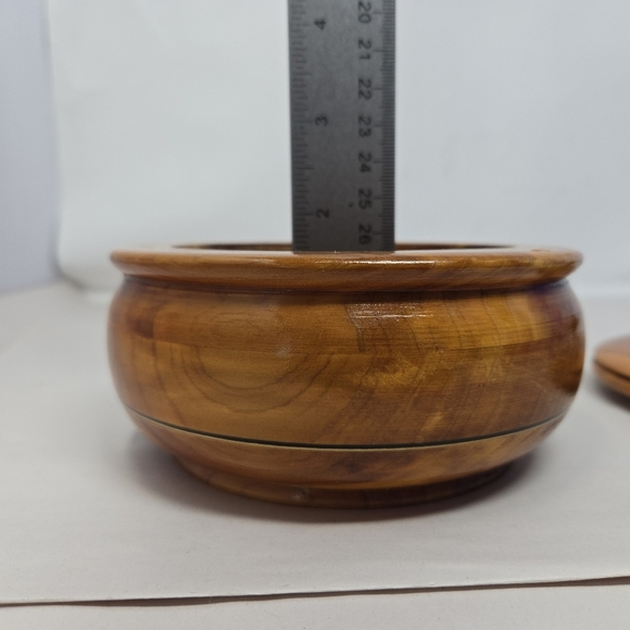 Art In Wood By Swanson Hand Made Keepsake Wood Bowl With Lid, Gloss Finish. - Picture 10 of 11